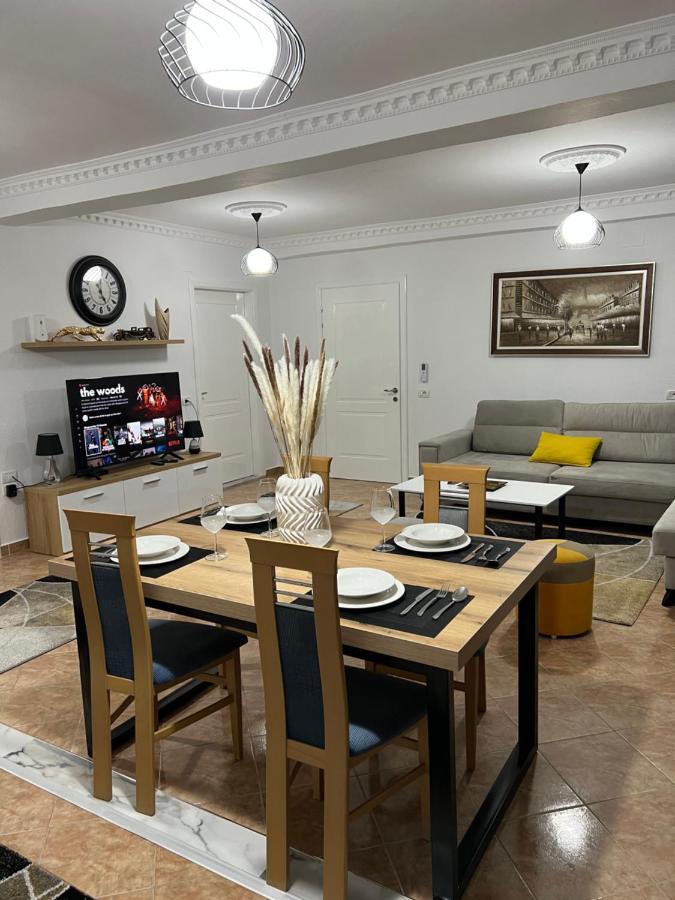 Daily Rent Apartment City Center Elbasan 6 Dış mekan fotoğraf