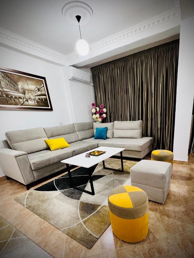 Daily Rent Apartment City Center Elbasan 6 Dış mekan fotoğraf